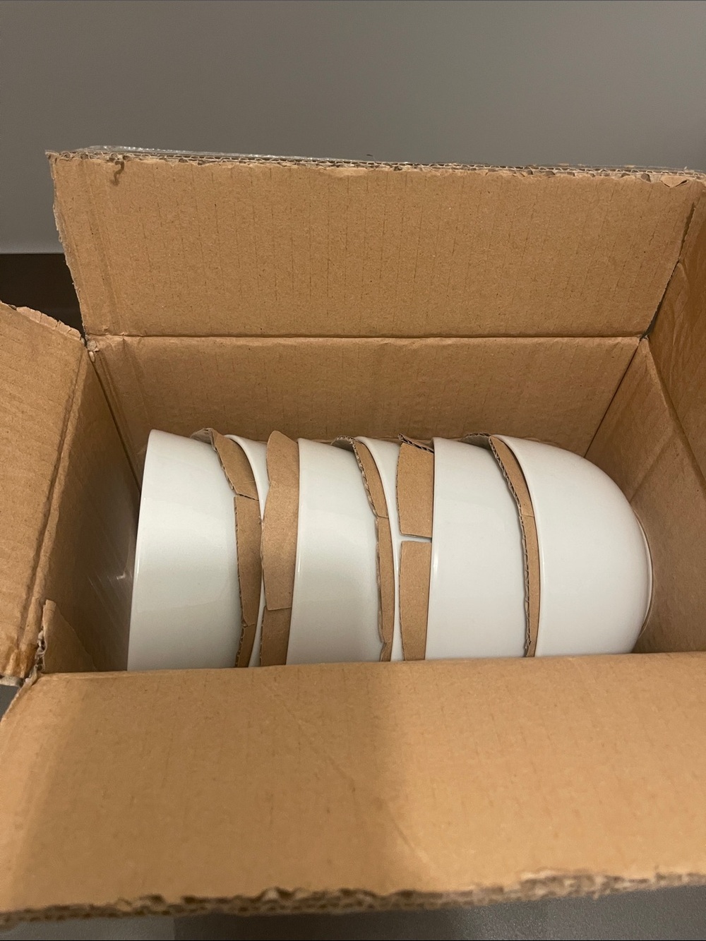 Amazon Basics bowls (6) White Ceramic
